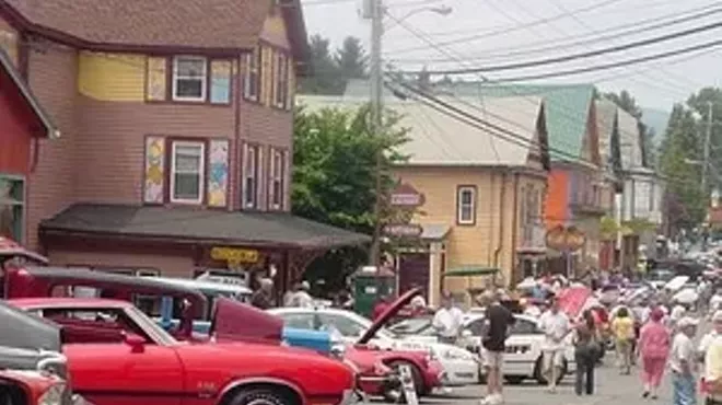 Image: 2nd Annual Cruisin' on the Mountaintop Fall Car Show & Festival
