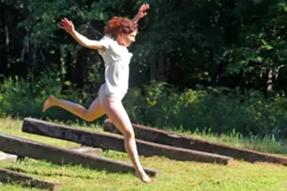 5f819e58_inthefieldsdance.webp