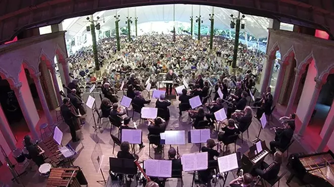 Image: Jennifer Koh, Nicholas McGegan and Orchestra of St. Luke&rsquo;s