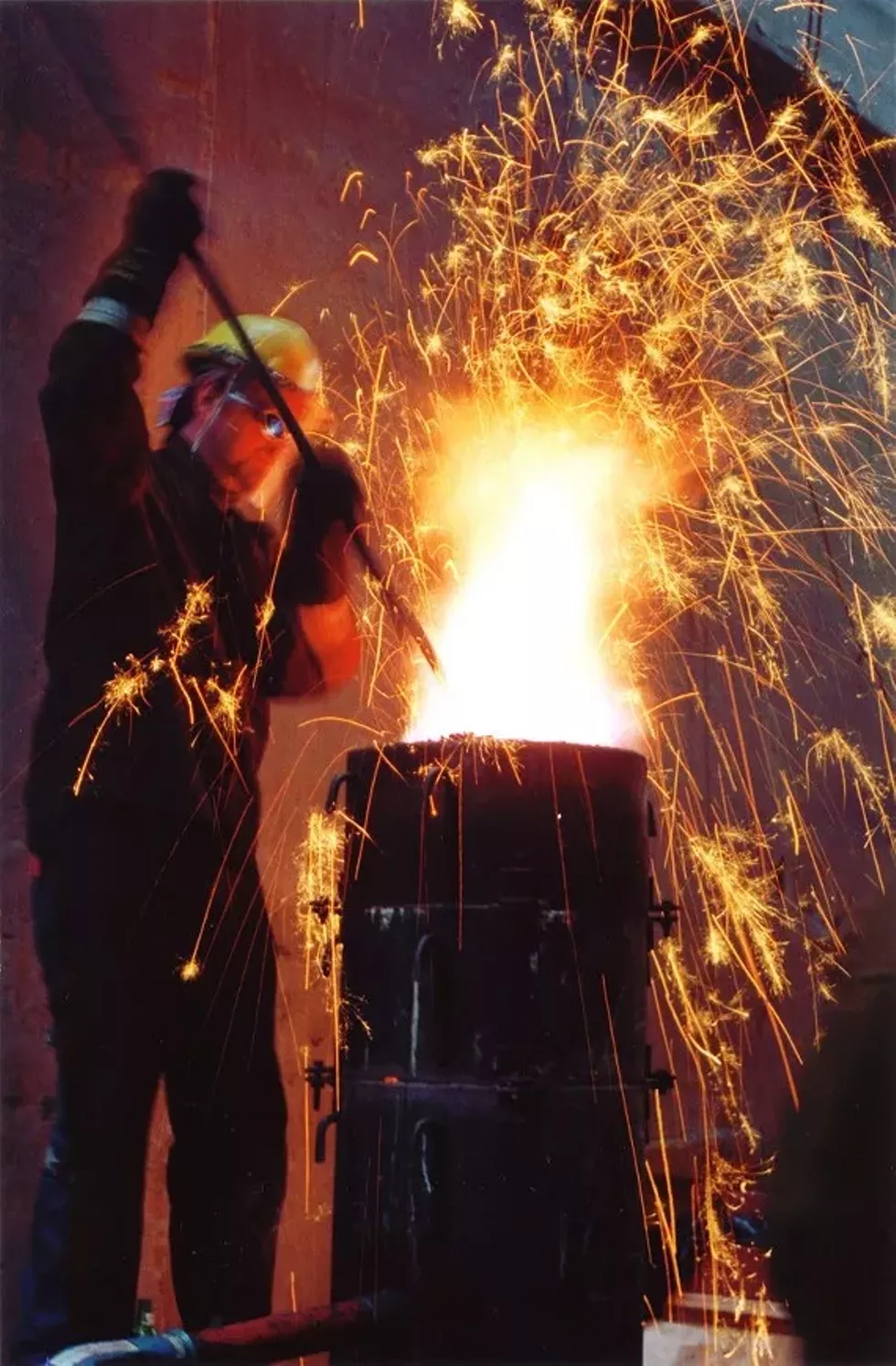ee50a690_mike_pouring.sm.webp