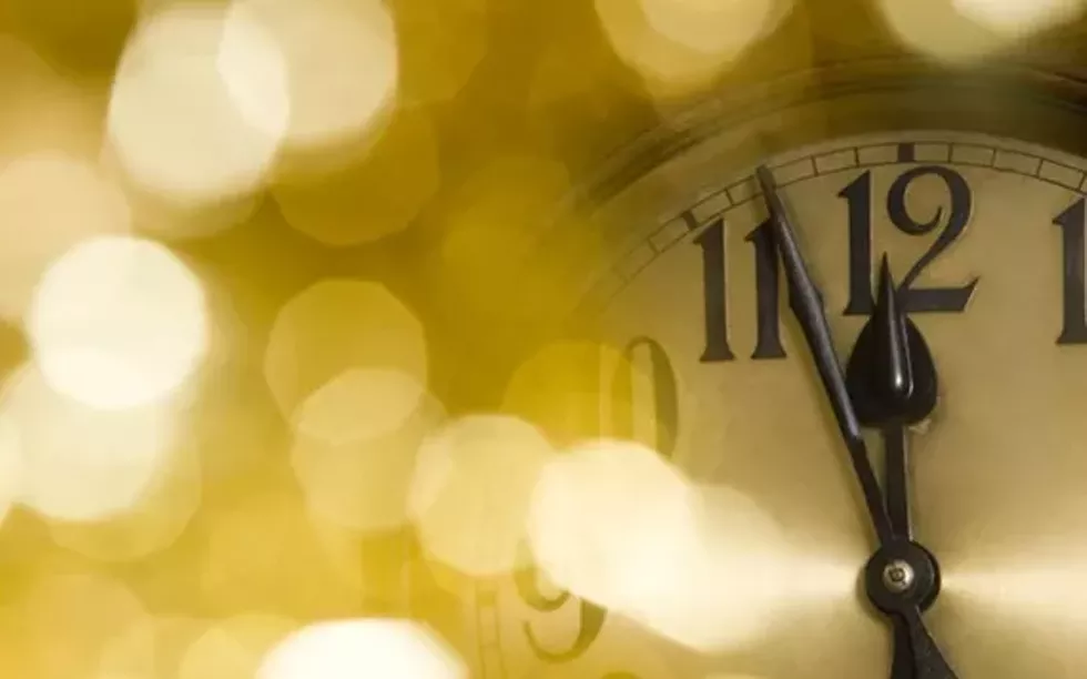 2b0ec108_new-years-eve-clock.webp
