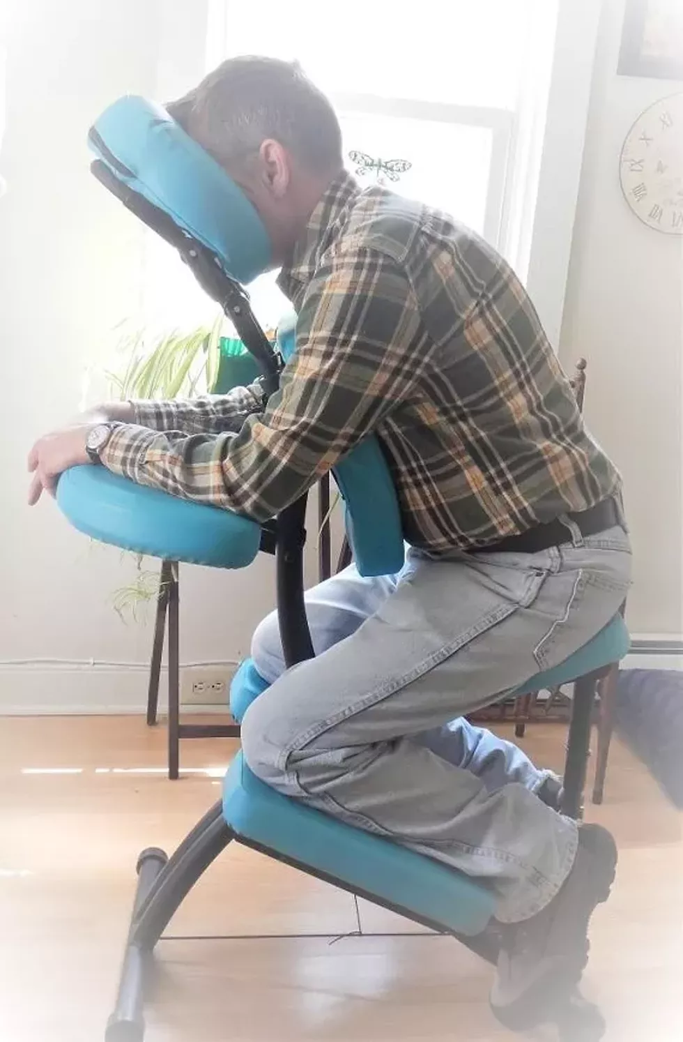 ea0081c0_compressed_chair.webp