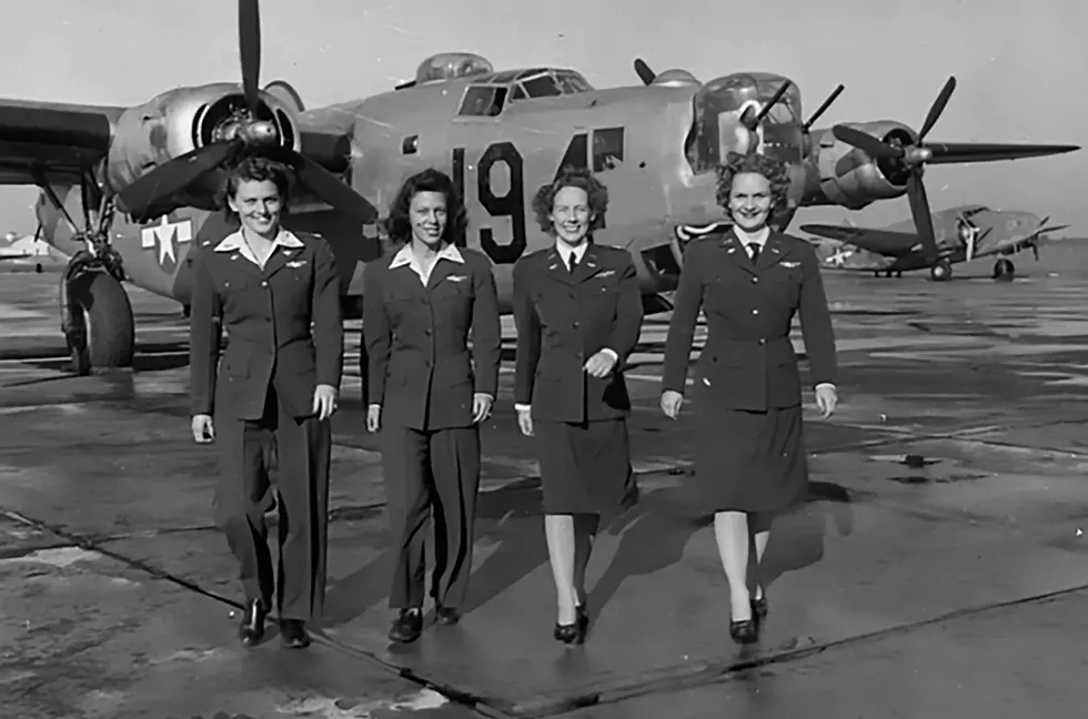 d084d636_flygirls-timeline-1944_february.jpg_2000x1323_q85_crop_subs.webp