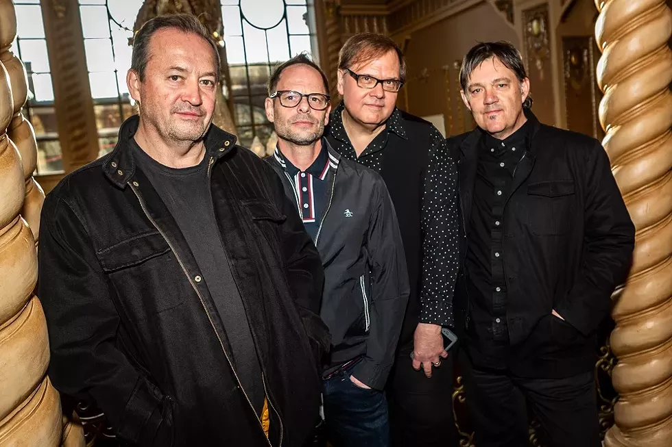 smithereens-robin-wilson-posed-300-dpi-1.webp