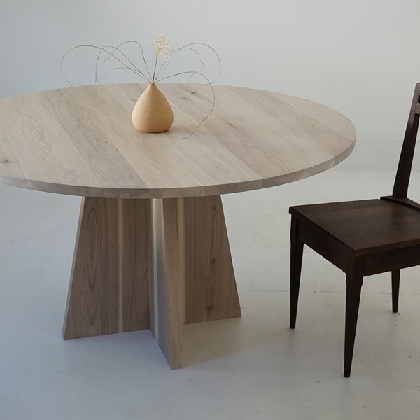 Pacama Handmade: Traditional Woodworking in a Modernist Context
