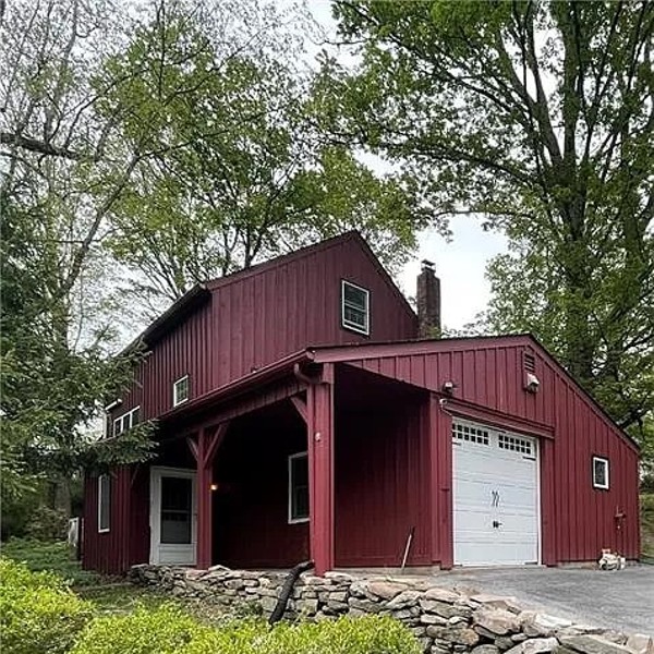 A Cute-and-Rustic Sullivan County Cottage: $375K