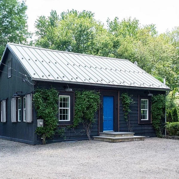 A Luxuriously Redesigned c. 1950 Cottage in Rhinebeck: $825K