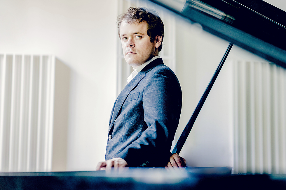 Benjamin Grosvenor, piano