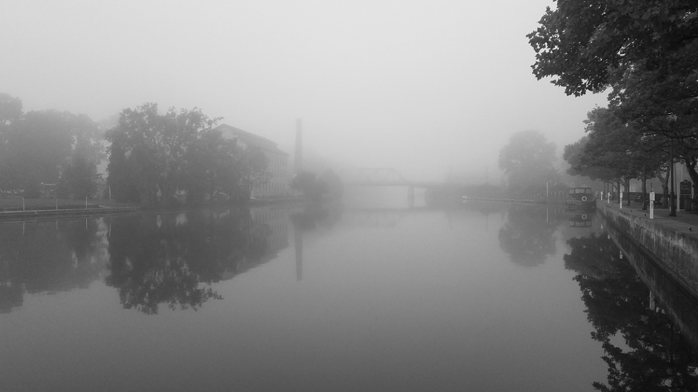 between-water-and-sky-by-sikena-khadija-1030x579.png