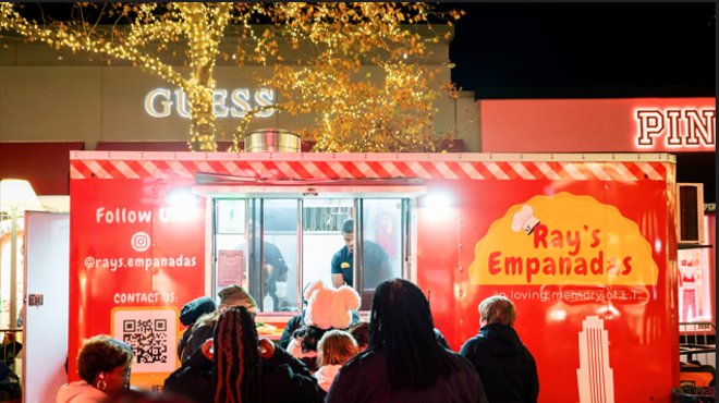 Image: Cross County Center Holiday Food Truck Market