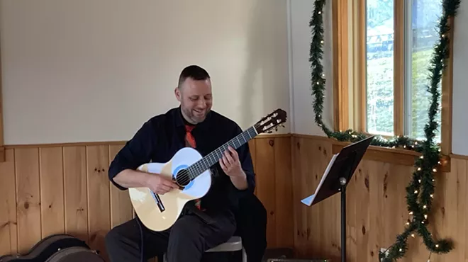 Image: Dan Stevens Classical Guitar Live
