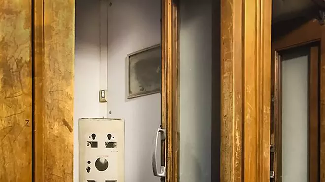 Image: Dead Ringers: Amy Becker's Photos of Abandoned Payphones