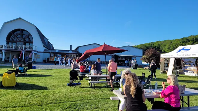 Image: Friday Night Food Trucks, Live Music & Farmers Market at Millbrook Vineyards & Winery