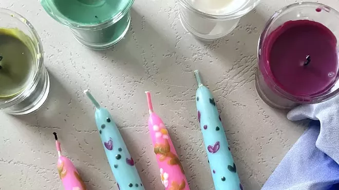Image: Galentine&rsquo;s Day Party: Paint Your Own Candles