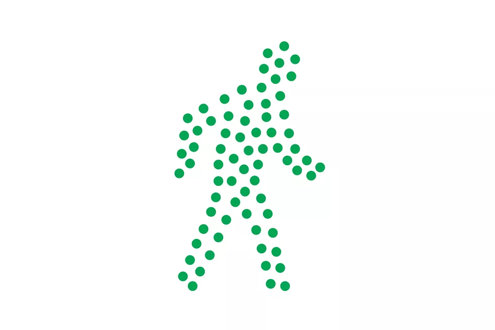walkingmandotsrightgreenfinal.webp