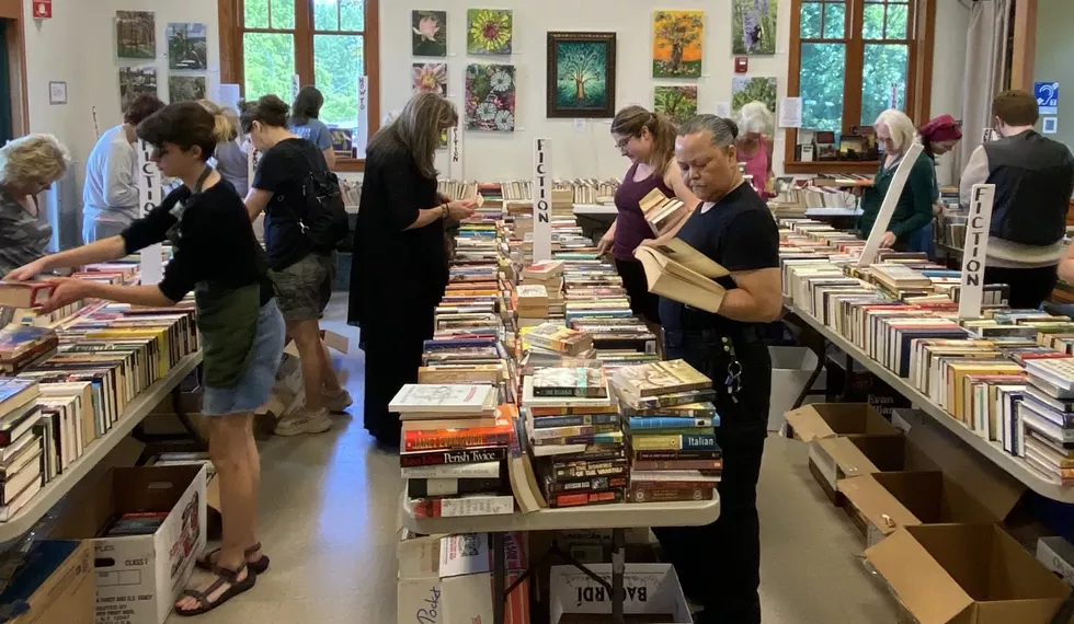 Gardiner Library Used Book Sale