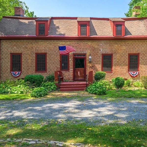 Historic Tory House in Kinderhook: $899K