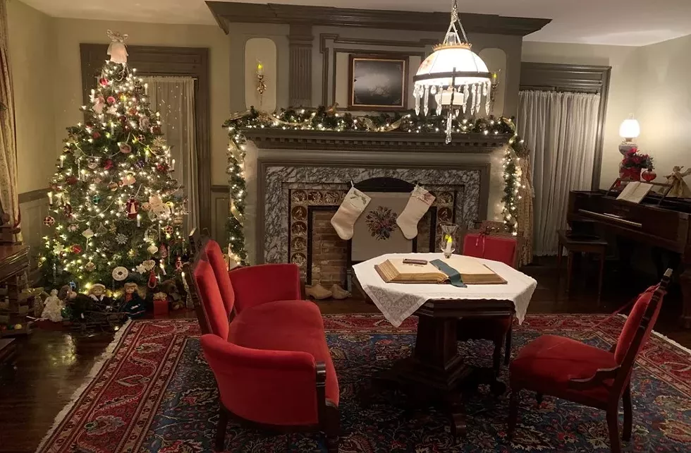The beautiful parlor of the Mesier Homestead.