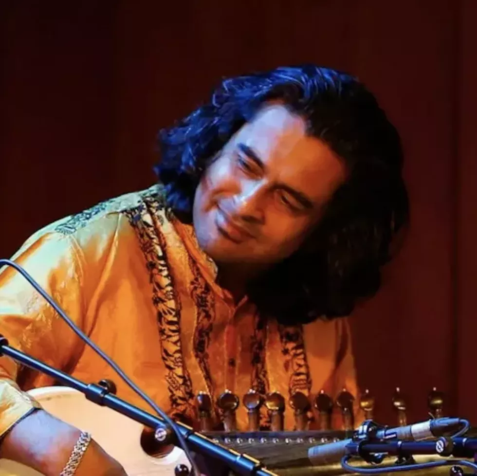 Sougata Roy Chowdhury  (Babui) - Sarod