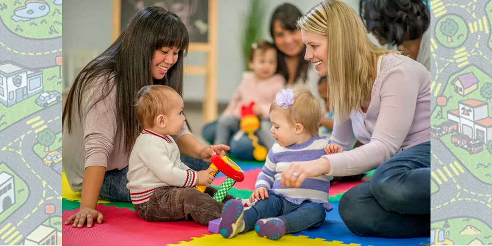infant-playgroup-parent-support.webp