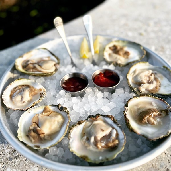 Mountainside Seafood: The Oyster and Clam Bar at the Bruynswick Inn