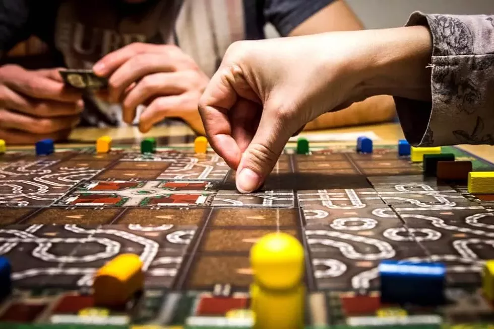 board_game_playing.webp