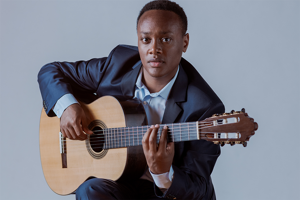 Rapha&euml;l Feuill&acirc;tre, guitar