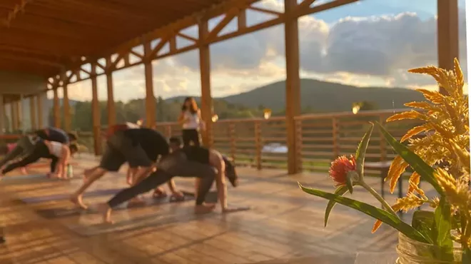 Image: Sip N' Stretch Yoga: Celebrate NY Cider Week at Fishkill Farms