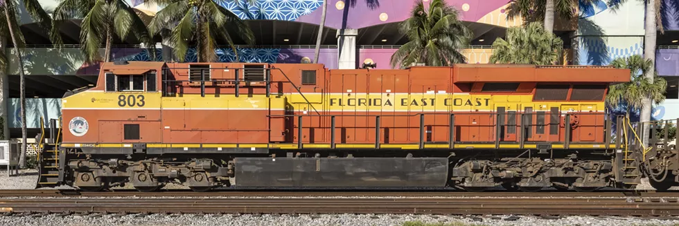 Locomotive FEC 803