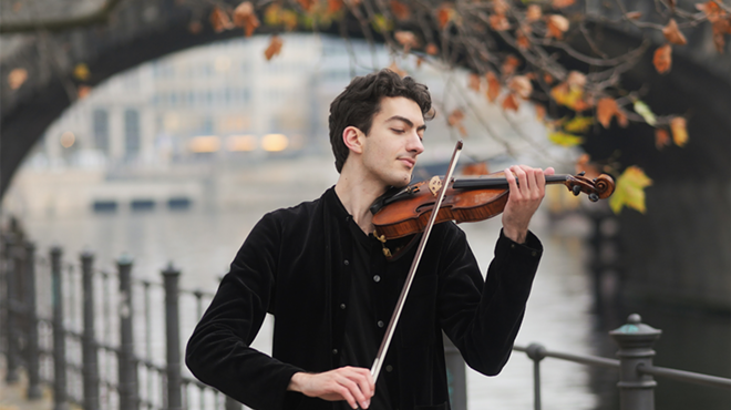 Image: Stephen Waarts, violin