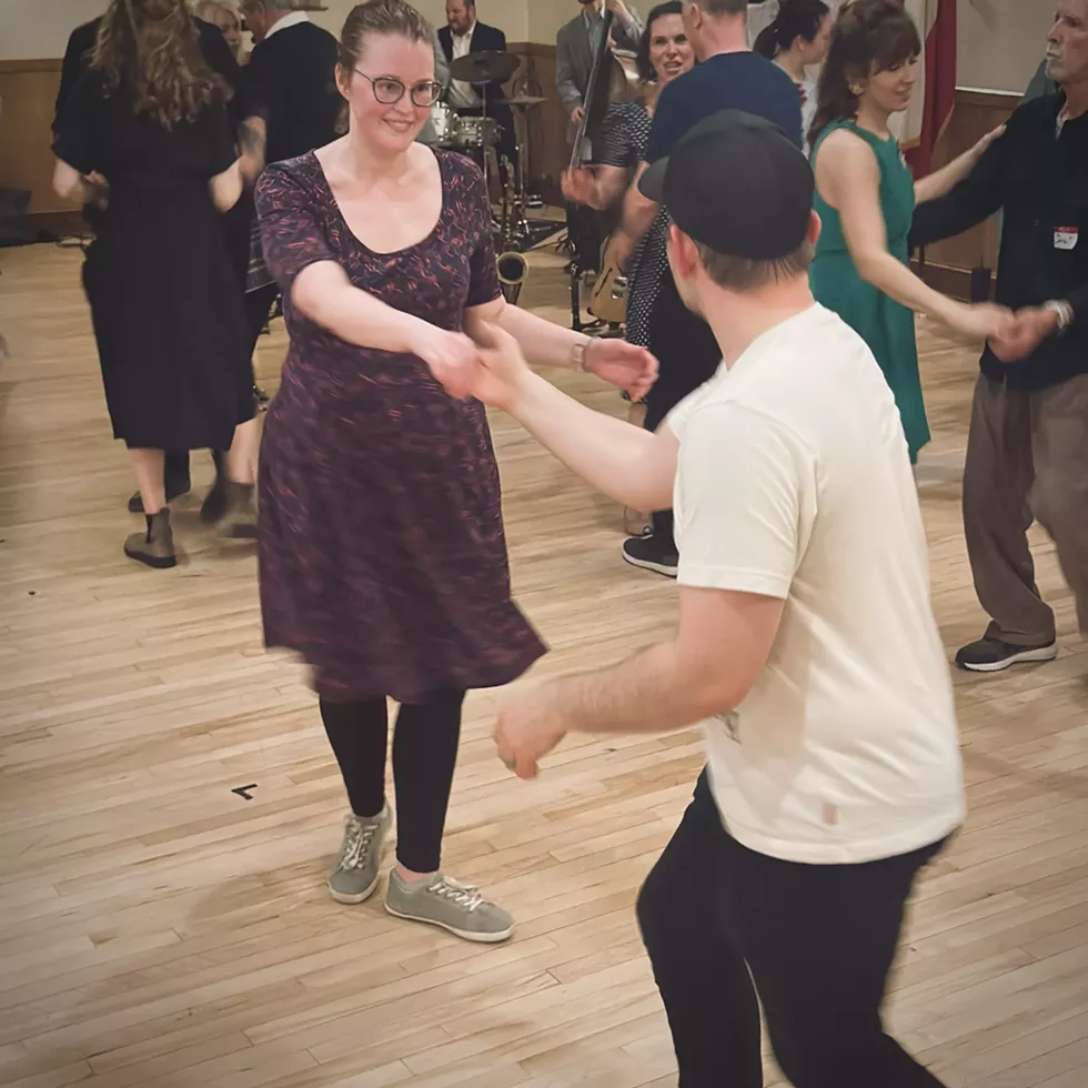 brian_and_dee_swing_2.webp