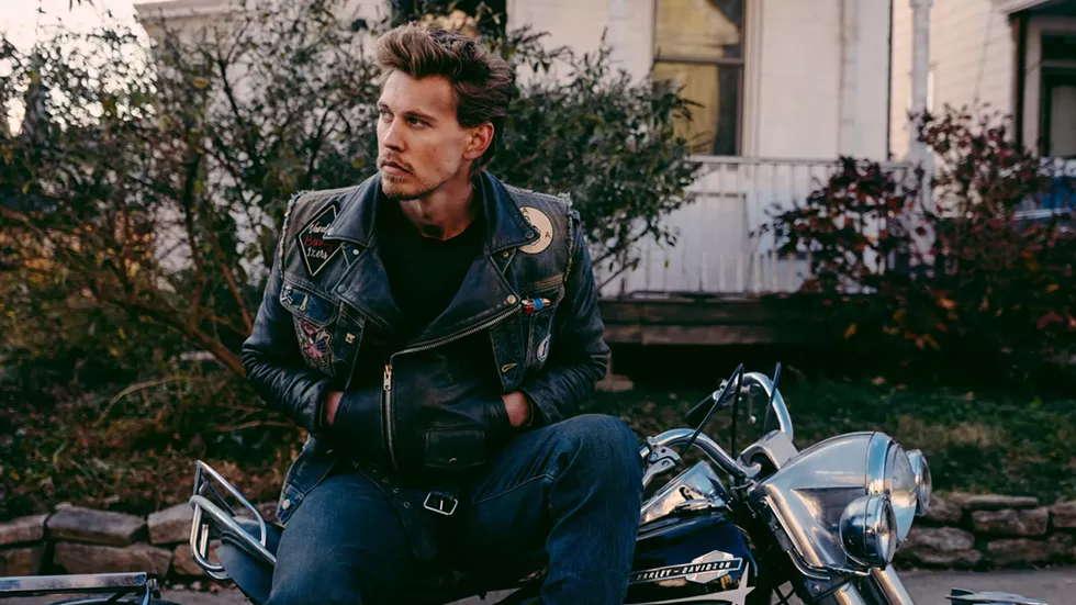 Austin Butler proves he can act in any decade.