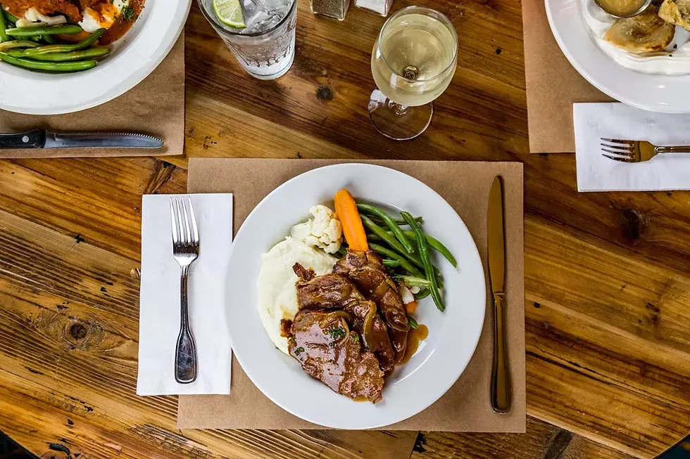 The Paper Mill serves a variety of entrees and sandwiches that are scrumptious and fit your mood&mdash;whether it is casual bar snacks like buffalo wings or dinner with the family for steak, chicken and salmon.
