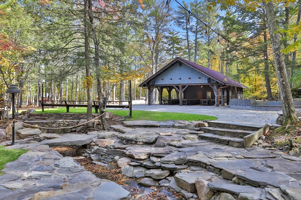 Living Stone: A Wedding Venue for Nature Lovers in Round Top