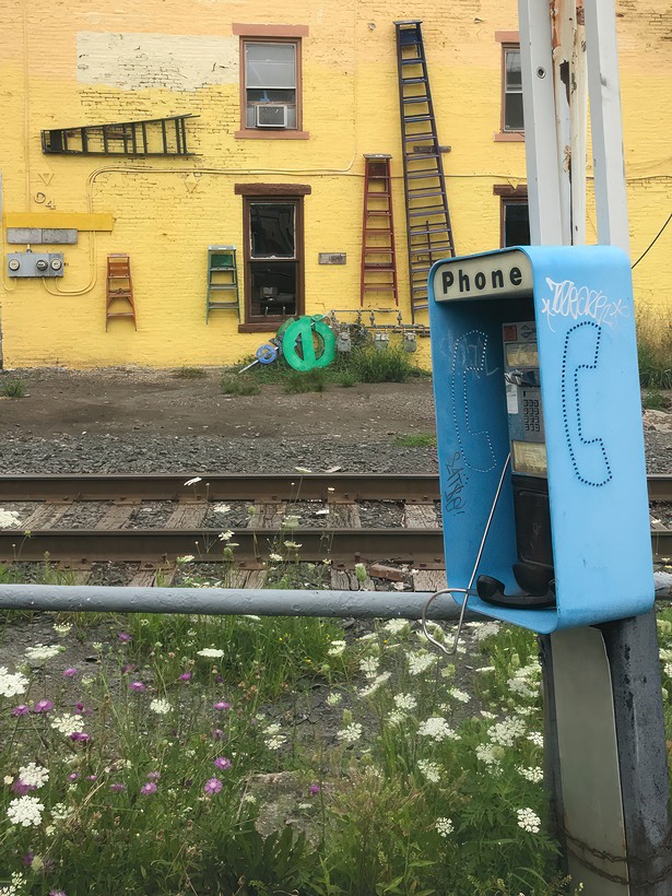 Dead Ringers: Amy Becker's Photos of Abandoned Payphones