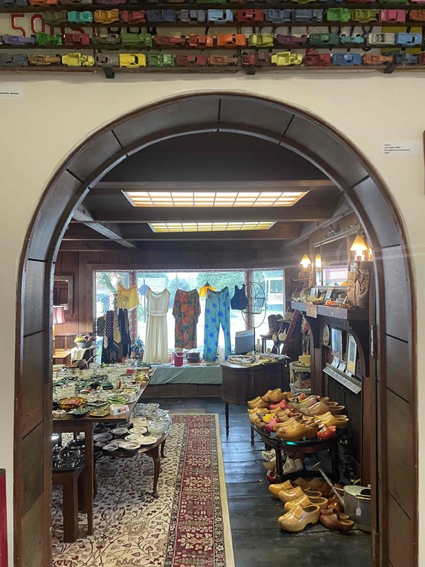 Bashakill Bazaar: Vintage Threads & Antiques in Wurtsboro