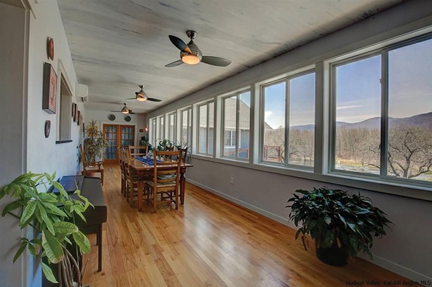 A Contemporary Catskill Ranch for Sale