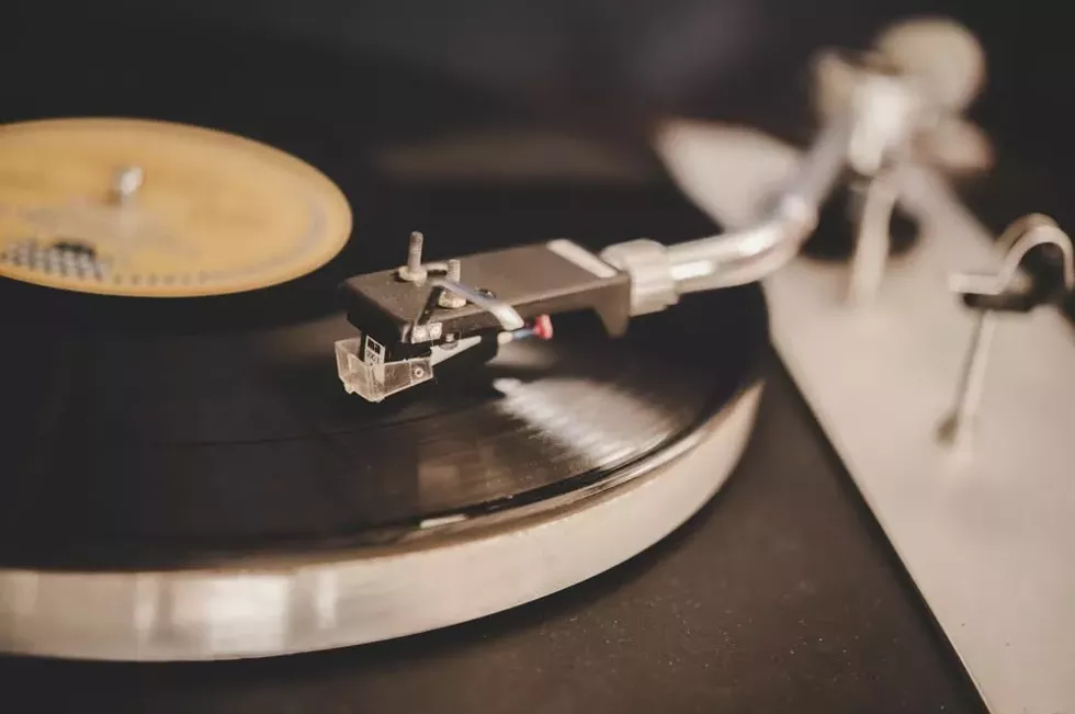 record.webp