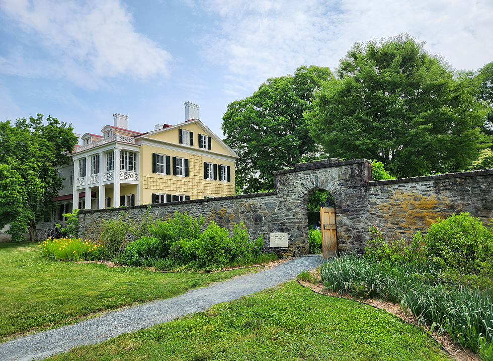 beatrix_farrand_garden.png